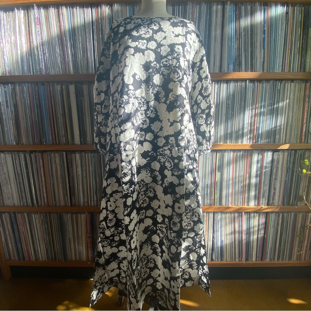 NWT EVERLANE Black and White Linen Dress - size 8